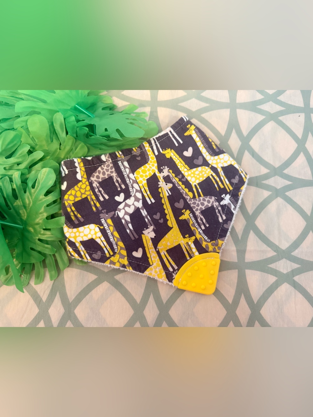 10/$25 • Candice’s Keepsakes Giraffe Print Bandana Bib